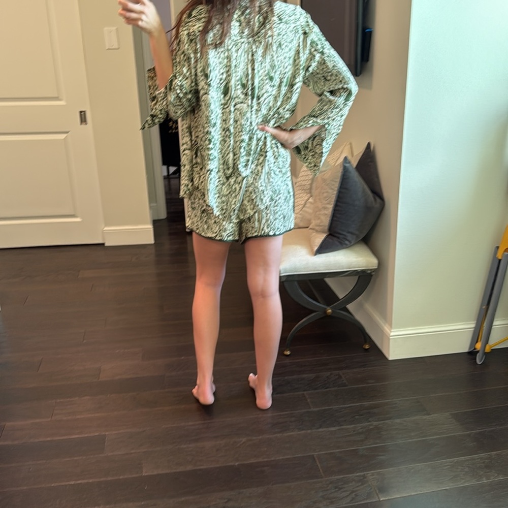 Green Patterned Women's Matching Set - Picture 2 of 5